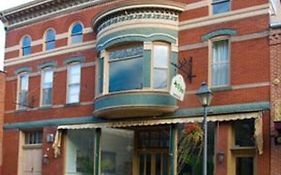 305 North Inn Galena