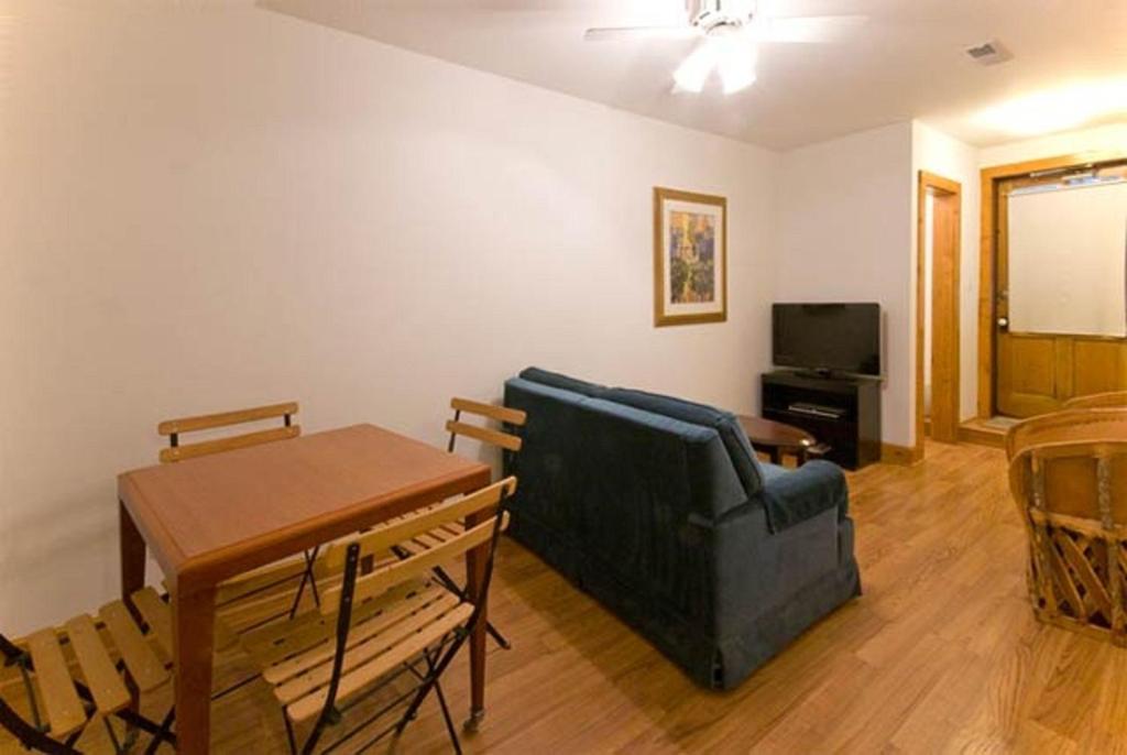 305 North Inn - Galena Room photo